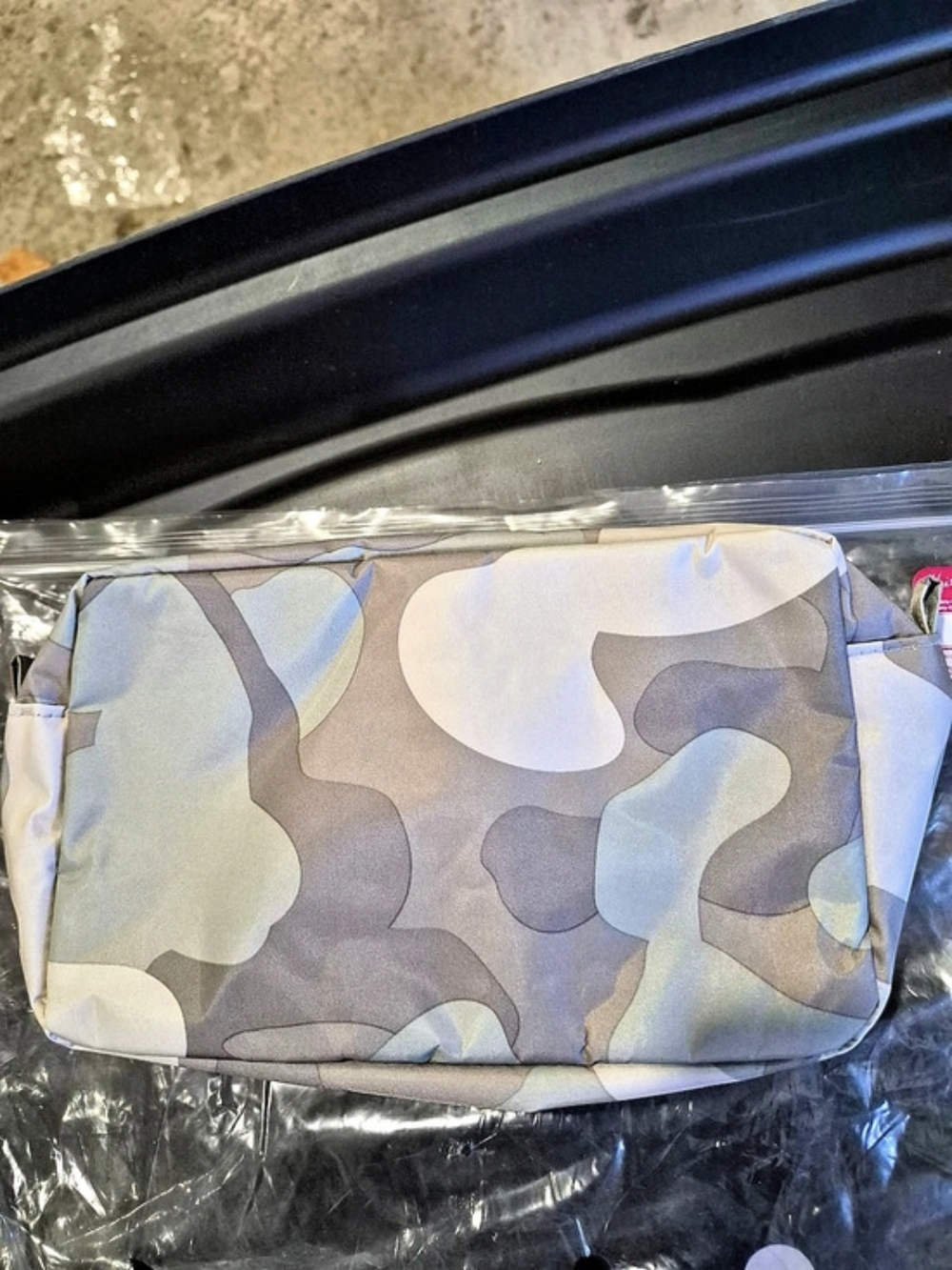 Thirty-One Gifts Travel Pouches in Soft Camo Cosmetic Bag Set